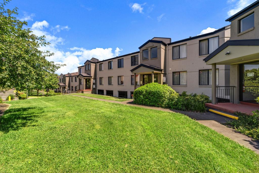 27/22 Lampard Cct, Bruce, ACT 2617