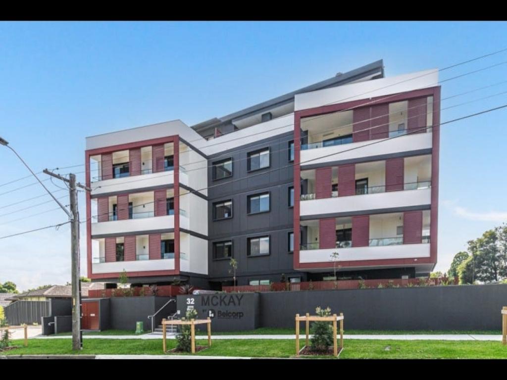 304/32 Mckay Ave, Moorebank, NSW 2170