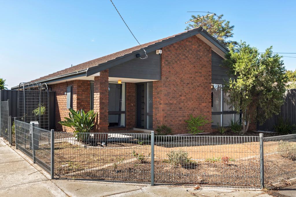 7 Nevana Cl, Albanvale, VIC 3021