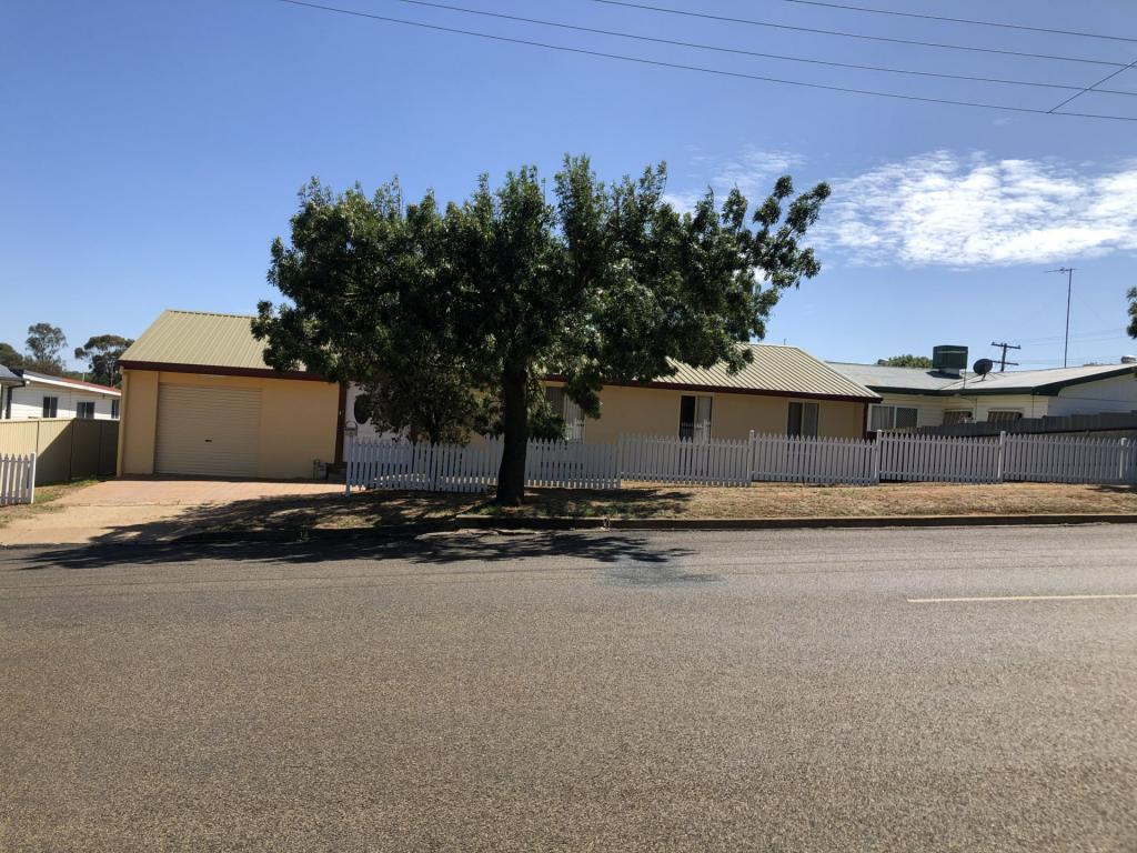 1a William St, Young, NSW 2594