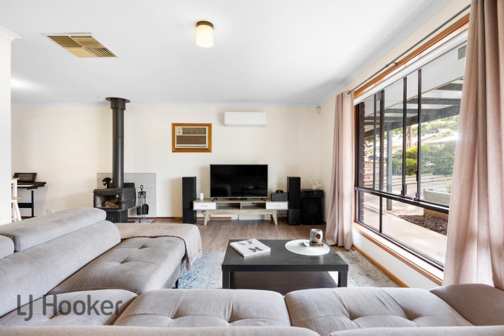 14 Indee Cres, Craigmore, SA 5114