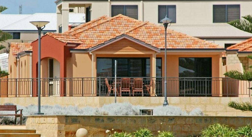 73 Batavia Ave, Wannanup, WA 6210