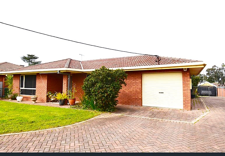 69 Warne St, Wellington, NSW 2820