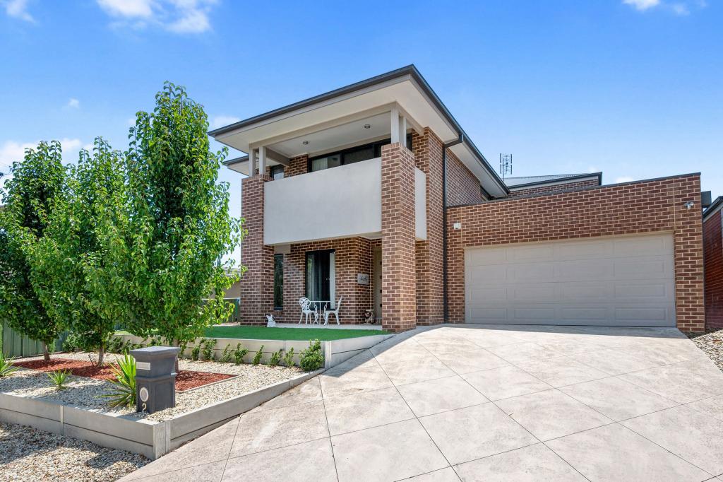 2 Oxford Tce, Strathdale, VIC 3550