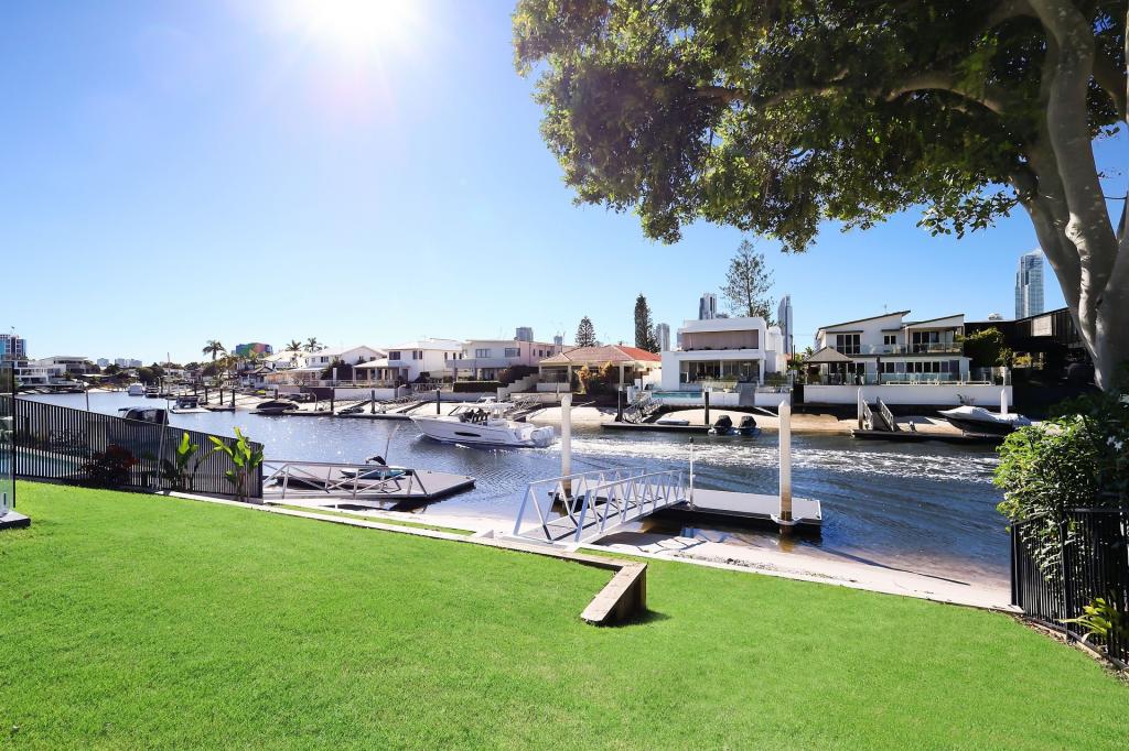 19a Vespa Cres, Surfers Paradise, QLD 4217