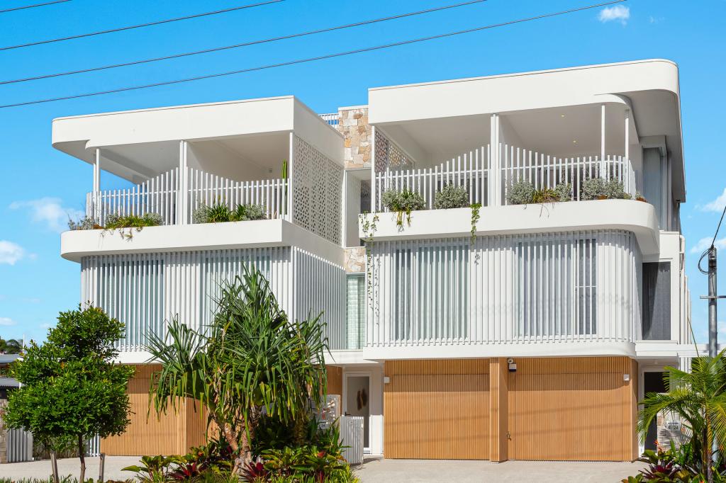 4/24 TALLEBUDGERA DR, PALM BEACH, QLD 4221