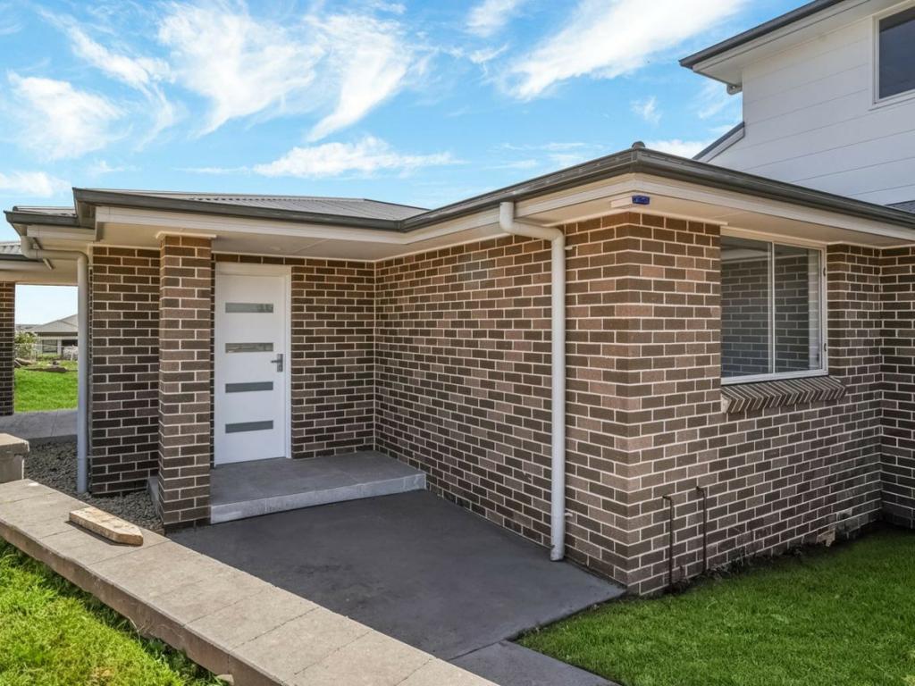 32a Randall St, Glenmore Park, NSW 2745