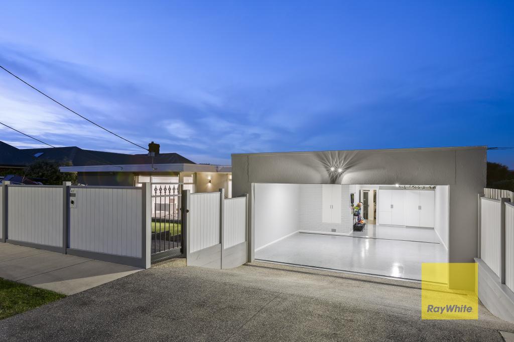 47 Montpellier Dr, Highton, VIC 3216