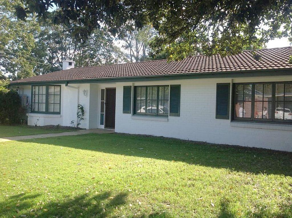 85 Kilkivan Ave, Kenmore, QLD 4069