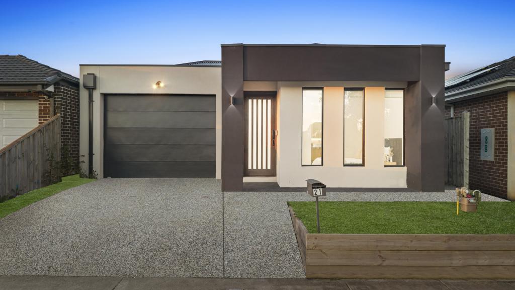 21 APSLEY DR, MICKLEHAM, VIC 3064