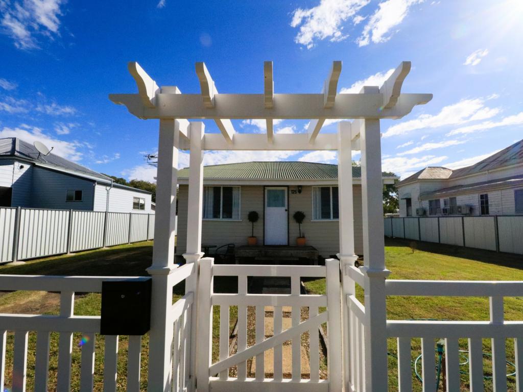 125 Wyndham St, Roma, QLD 4455