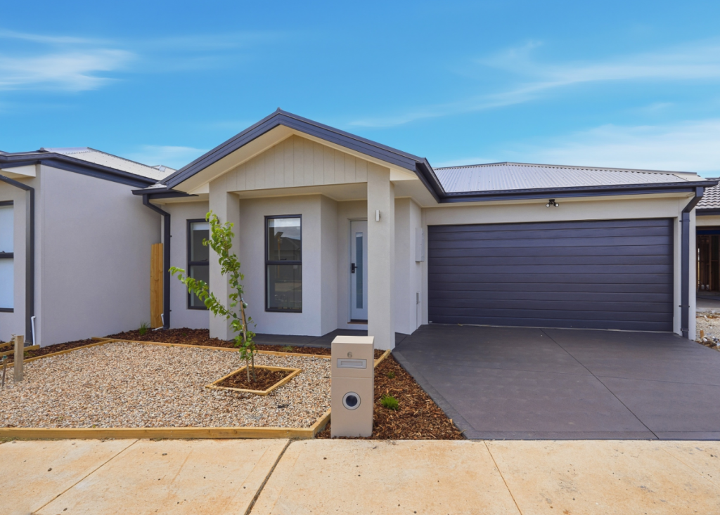 6 Nectarine St, Thornhill Park, VIC 3335