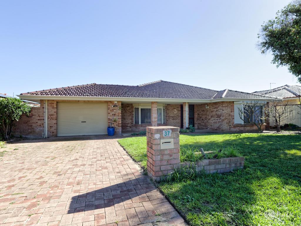 37 Leeuwin Pde, Rockingham, WA 6168