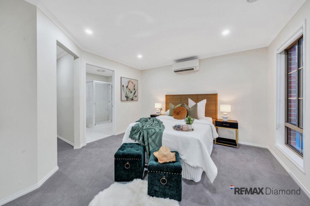 6 GREENOCK CRES, CRANBOURNE EAST, VIC 3977