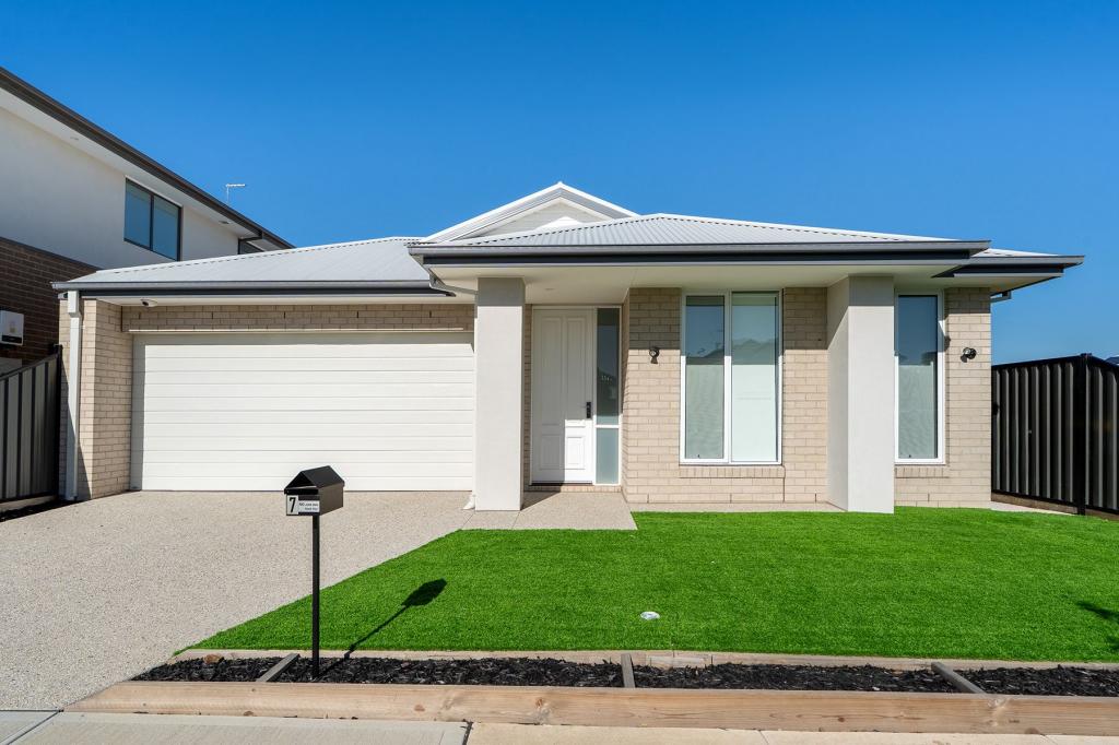 7 Margot Cct, Kalkallo, VIC 3064