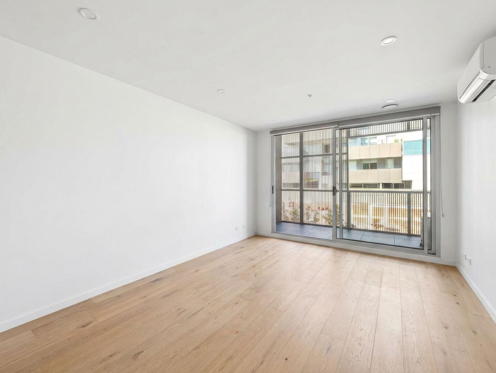 220/812 SYDNEY RD, BRUNSWICK, VIC 3056
