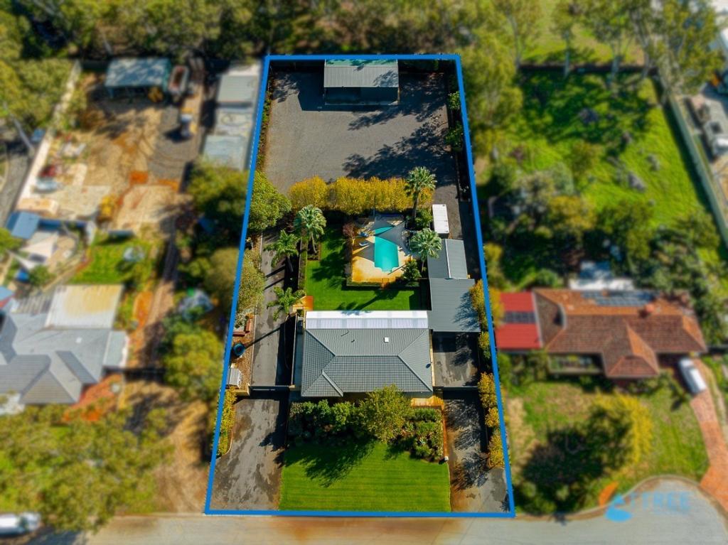 3 St Georges Ave, Champion Lakes, WA 6111