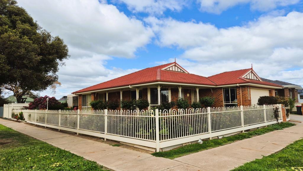 43 Northcote St, Rochester, VIC 3561