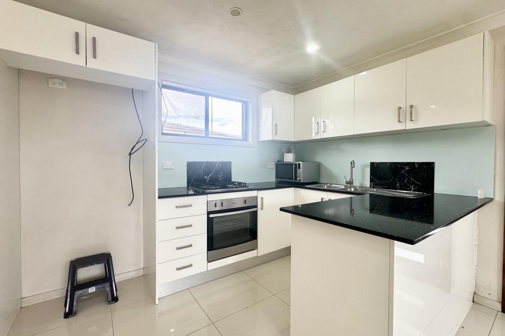 Grannyflat/16a Frederick St, Pendle Hill, NSW 2145