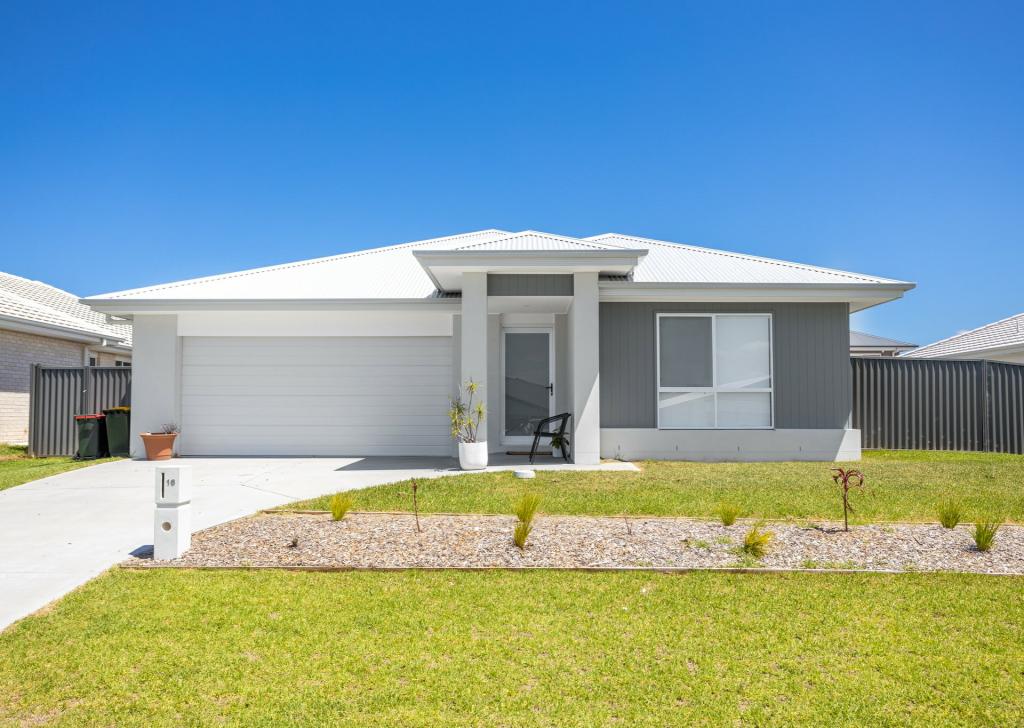 16 Cubbaroo St, Old Bar, NSW 2430