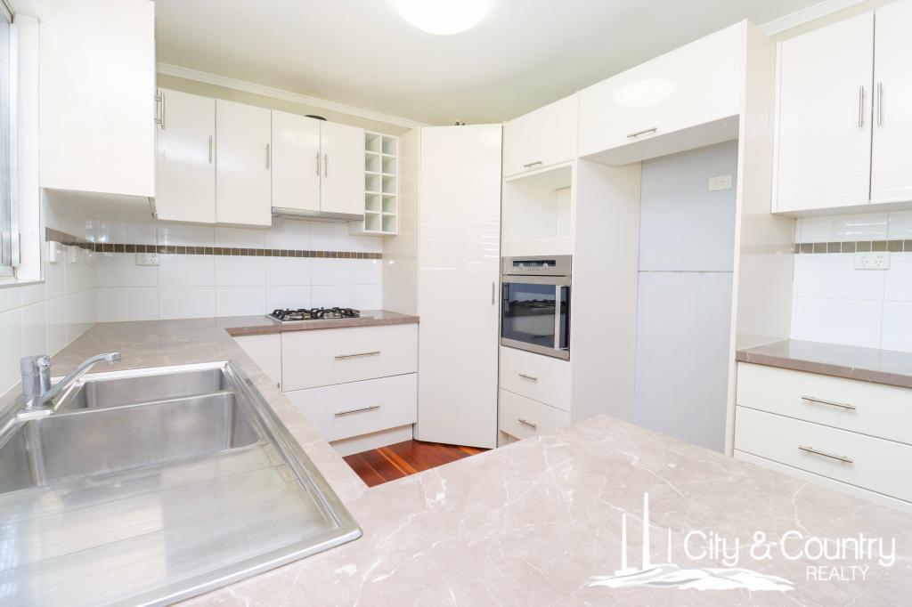 7 Millen Cres, Mount Isa, QLD 4825