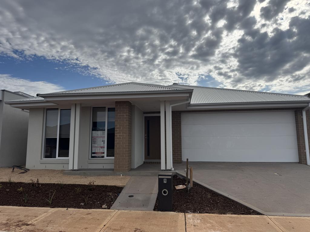 9 Adega Ave, Aintree, VIC 3336