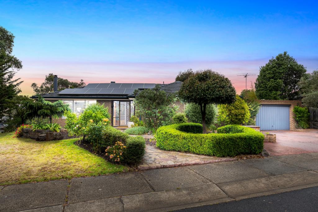 23 ARDCLONEY DR, SUNBURY, VIC 3429