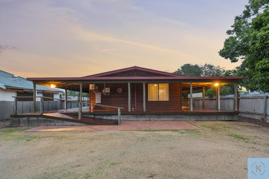 12 HILL ST, TOCUMWAL, NSW 2714
