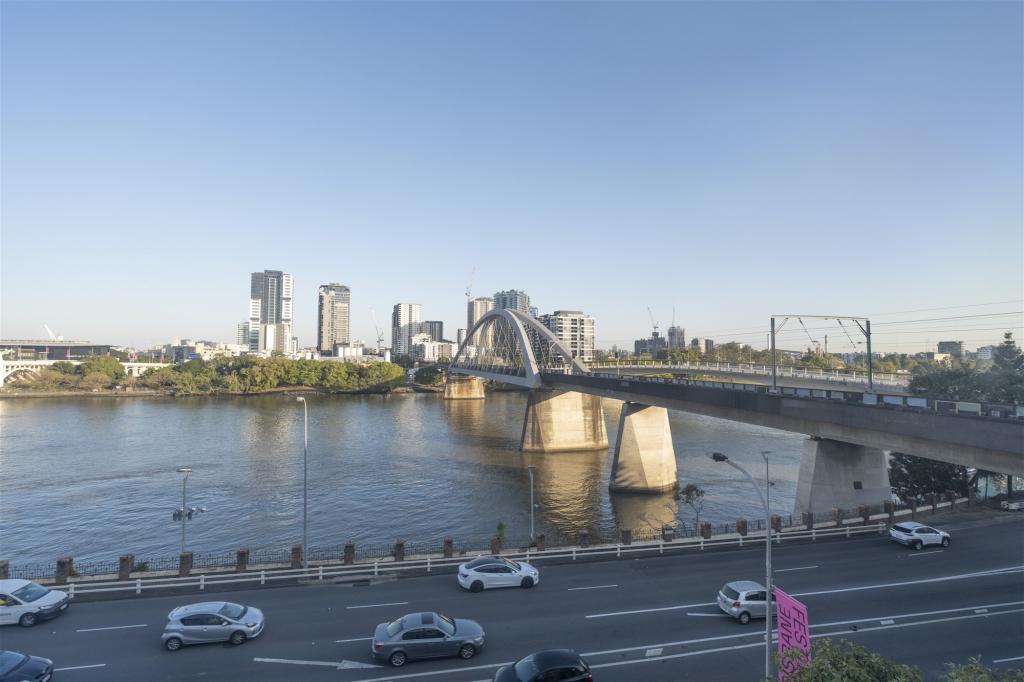 Suite 2b, Level 3/57 Coronation Dr, Brisbane City, QLD 4000