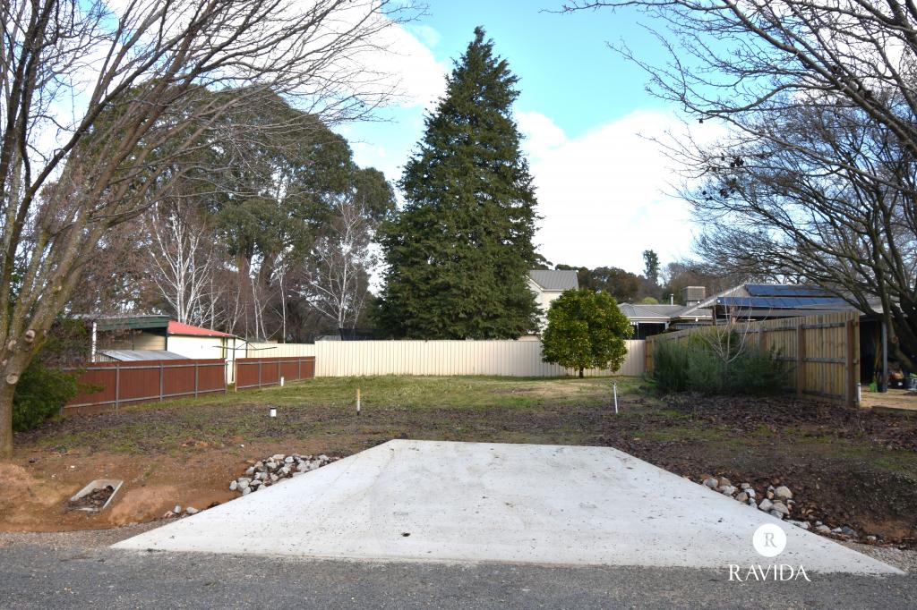 35 BRIDGE RD, BEECHWORTH, VIC 3747