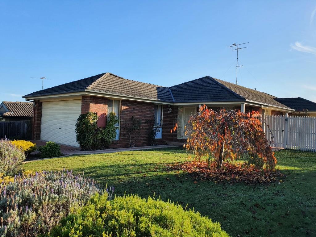 2 Bowman Dr, Mornington, VIC 3931