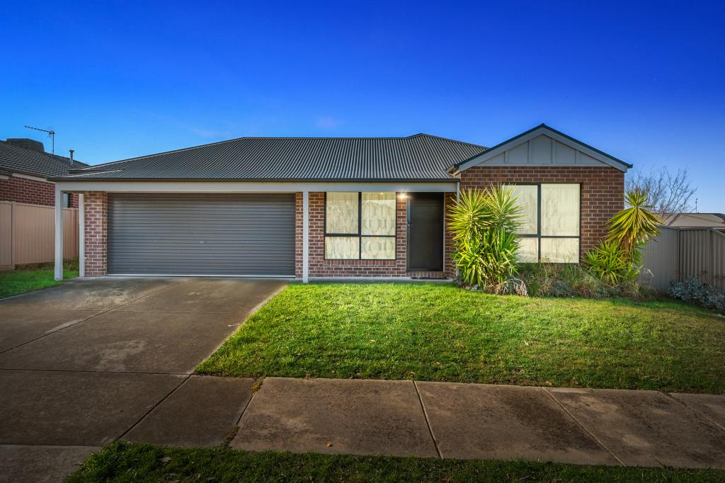 11 Deakin Dr, Delacombe, VIC 3356