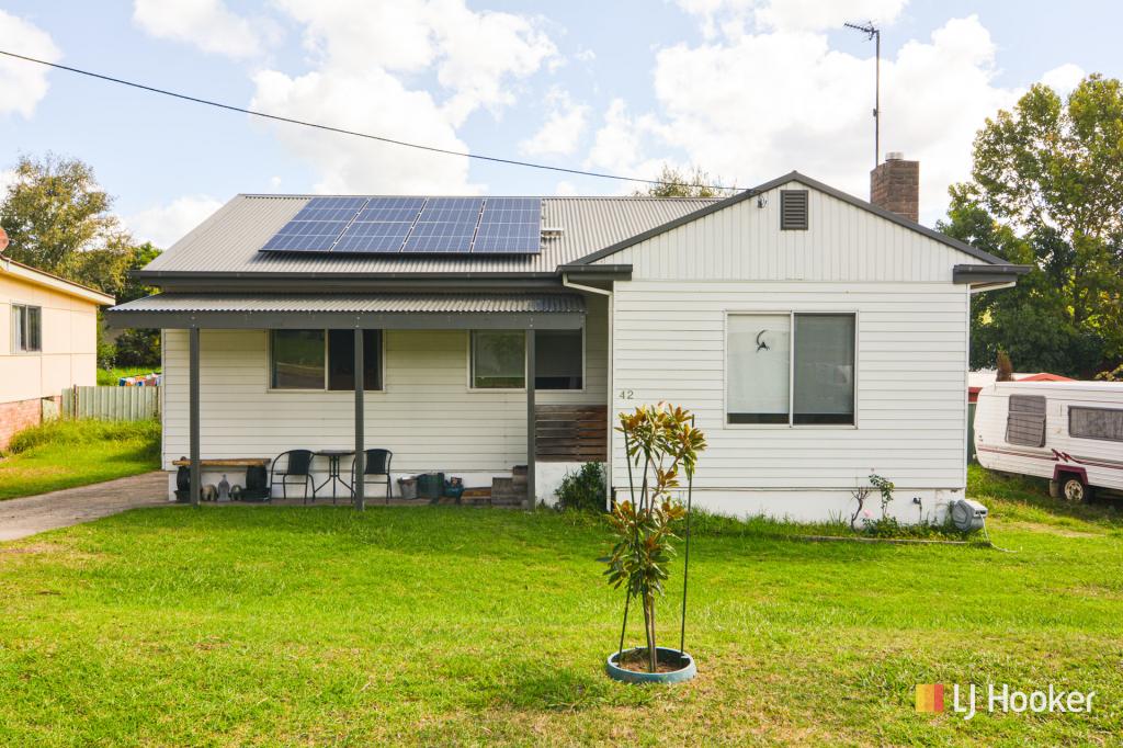 42 Stewart St, Bowenfels, NSW 2790