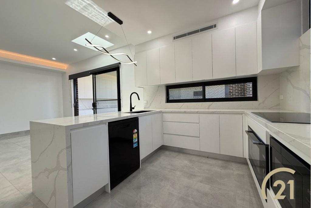 4 DALKEITH ST, BUSBY, NSW 2168