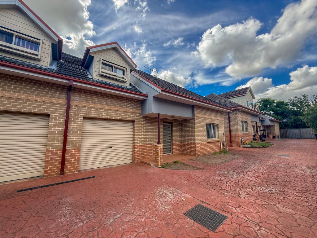 2/172 Glossop St, St Marys, NSW 2760