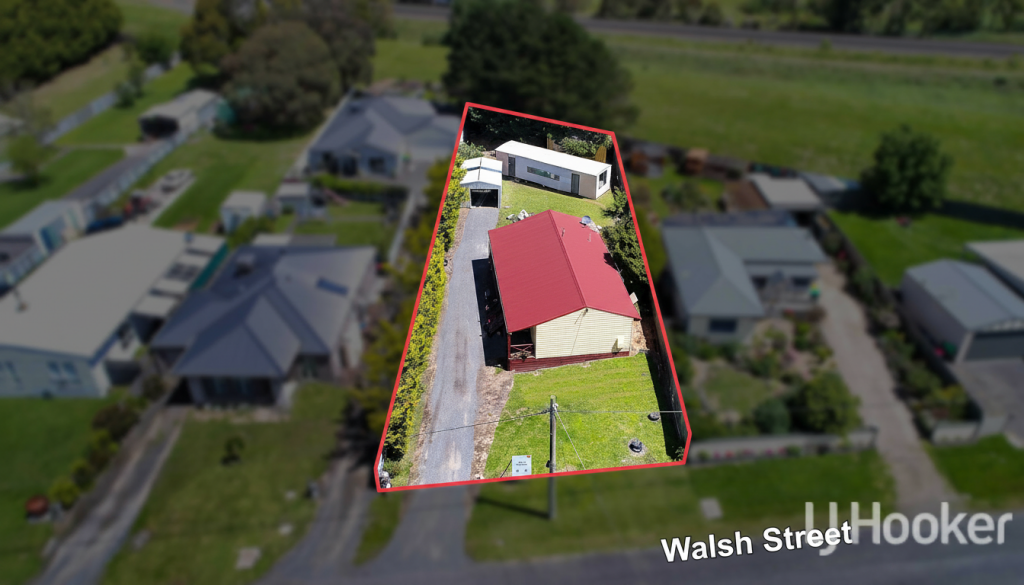 27 Walsh St, Ballan, VIC 3342