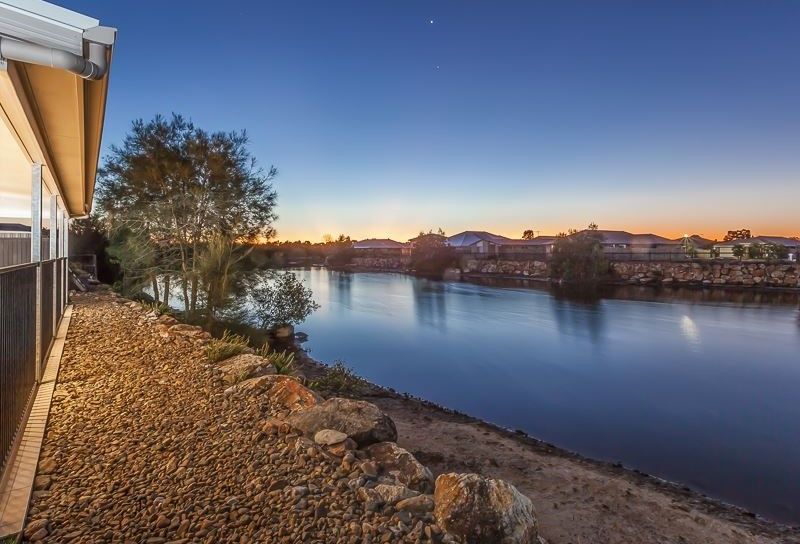 10 Coffey Ct, Beachmere, QLD 4510