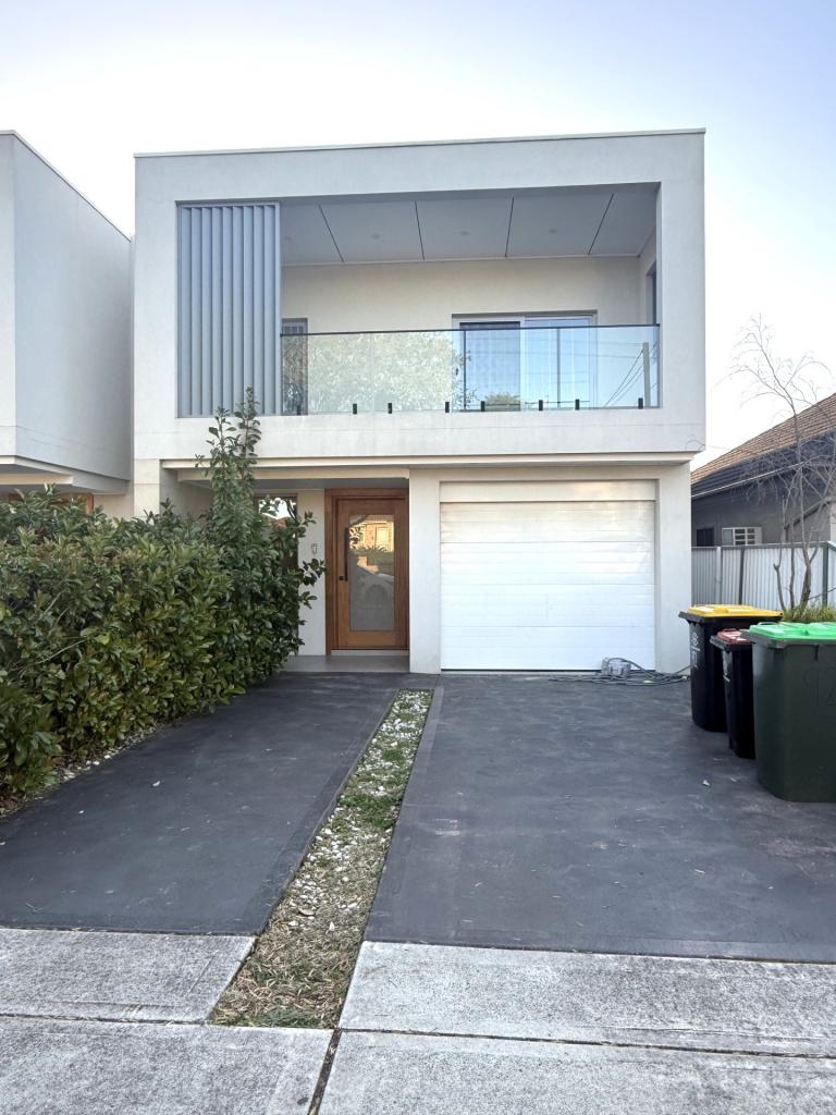 92 Iberia St, Padstow, NSW 2211