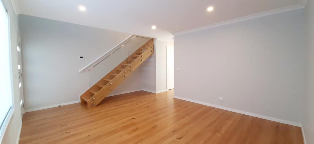 3/8 Donald Rd, Queanbeyan, NSW 2620