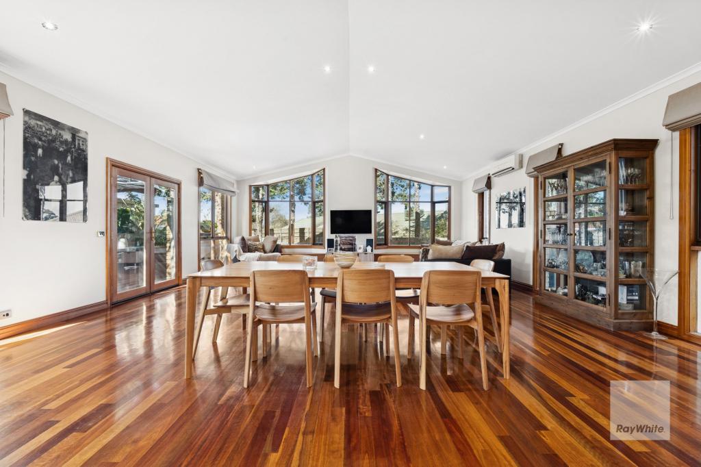 74 Saronvale Cres, Hillside, VIC 3037