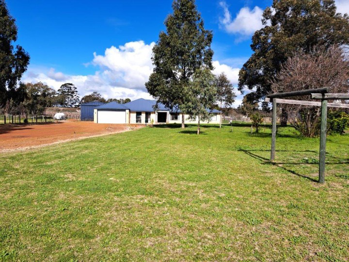 12 Bagley St, Muchea, WA 6501