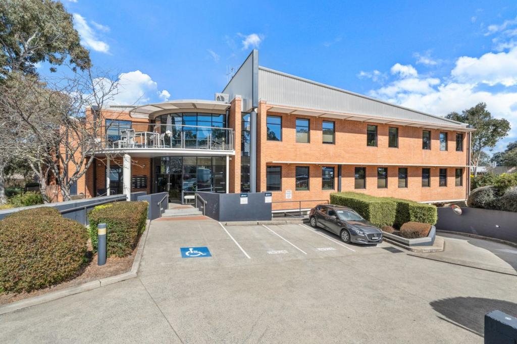 1 Geils Ct, Deakin, ACT 2600