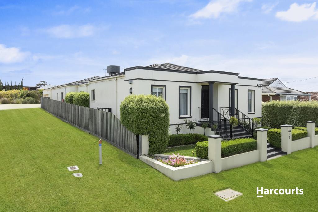 33 LEILA CRES, BELL POST HILL, VIC 3215