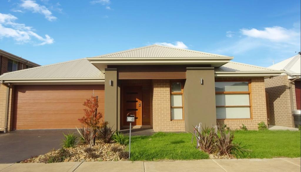 15 CALYPSO DR, MICKLEHAM, VIC 3064