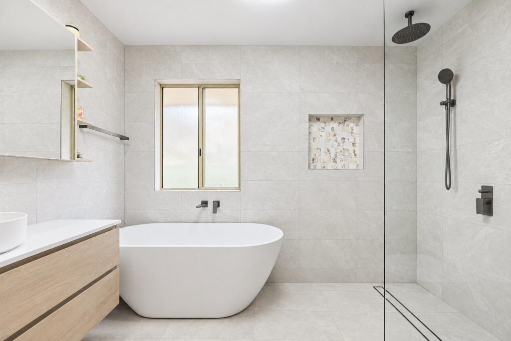 38 Newmarket Gr, Port Macquarie, NSW 2444