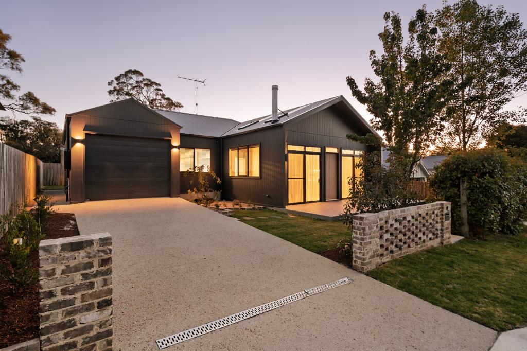 4 Bradley Ave, Blackheath, NSW 2785
