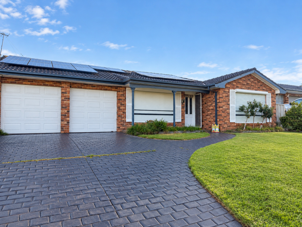 14 Phoenix Cres, Erskine Park, NSW 2759