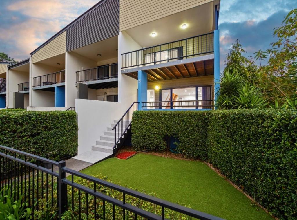 5/2180 Logan Rd, Upper Mount Gravatt, QLD 4122