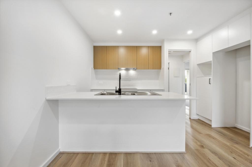 55/2 Cornelius St, Coombs, ACT 2611