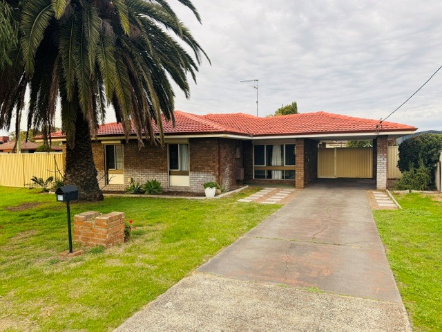 81 Gillark St, Dudley Park, WA 6210